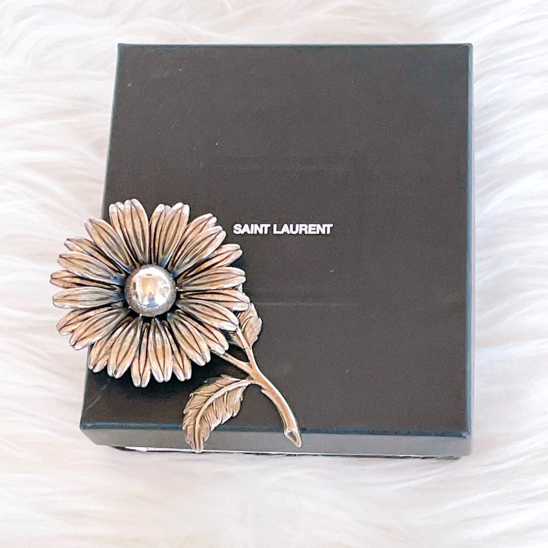 イヴ・サンローラン　フラワーブローチ　Yves Saint Laurent
