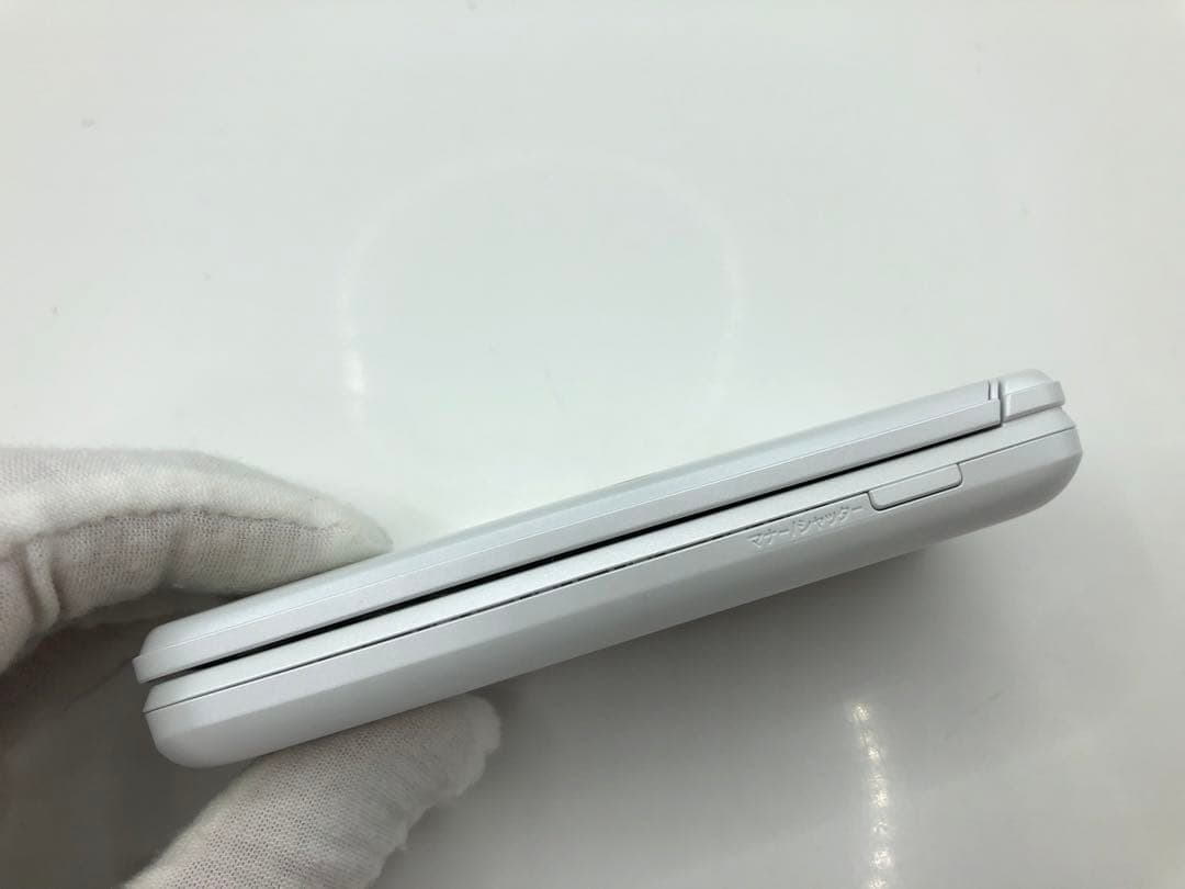 【SIMロック解除済 】au GRATINA KYF42 ホワイト