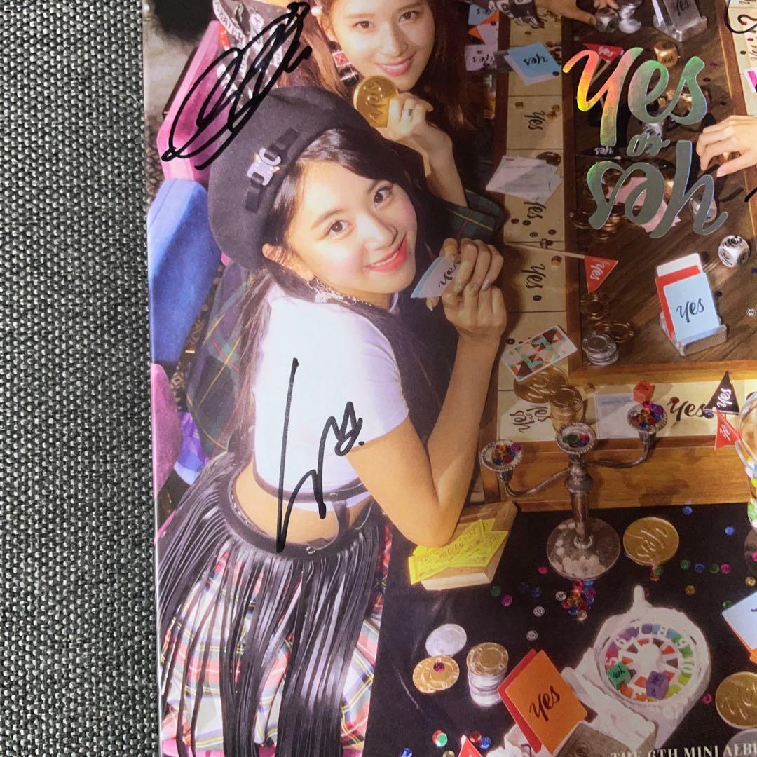 TWICE 直筆サイン入りCD