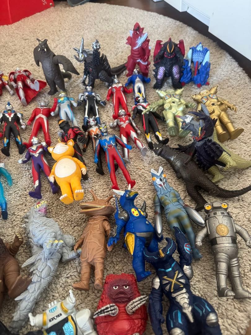 ウルトラマンフィギュアセット 約70体とおまけ8体