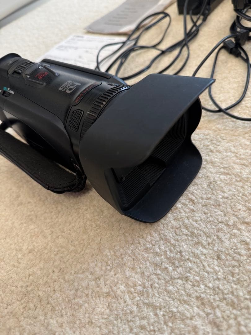 デジタルビデオカメラ　CANON iVIS HF G20＋付属品＋専用バッグ