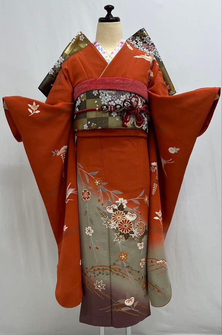 振り袖　フルセット　別誂長襦袢付　小柄な方に♪ オレンジ　振袖　金彩加工　627