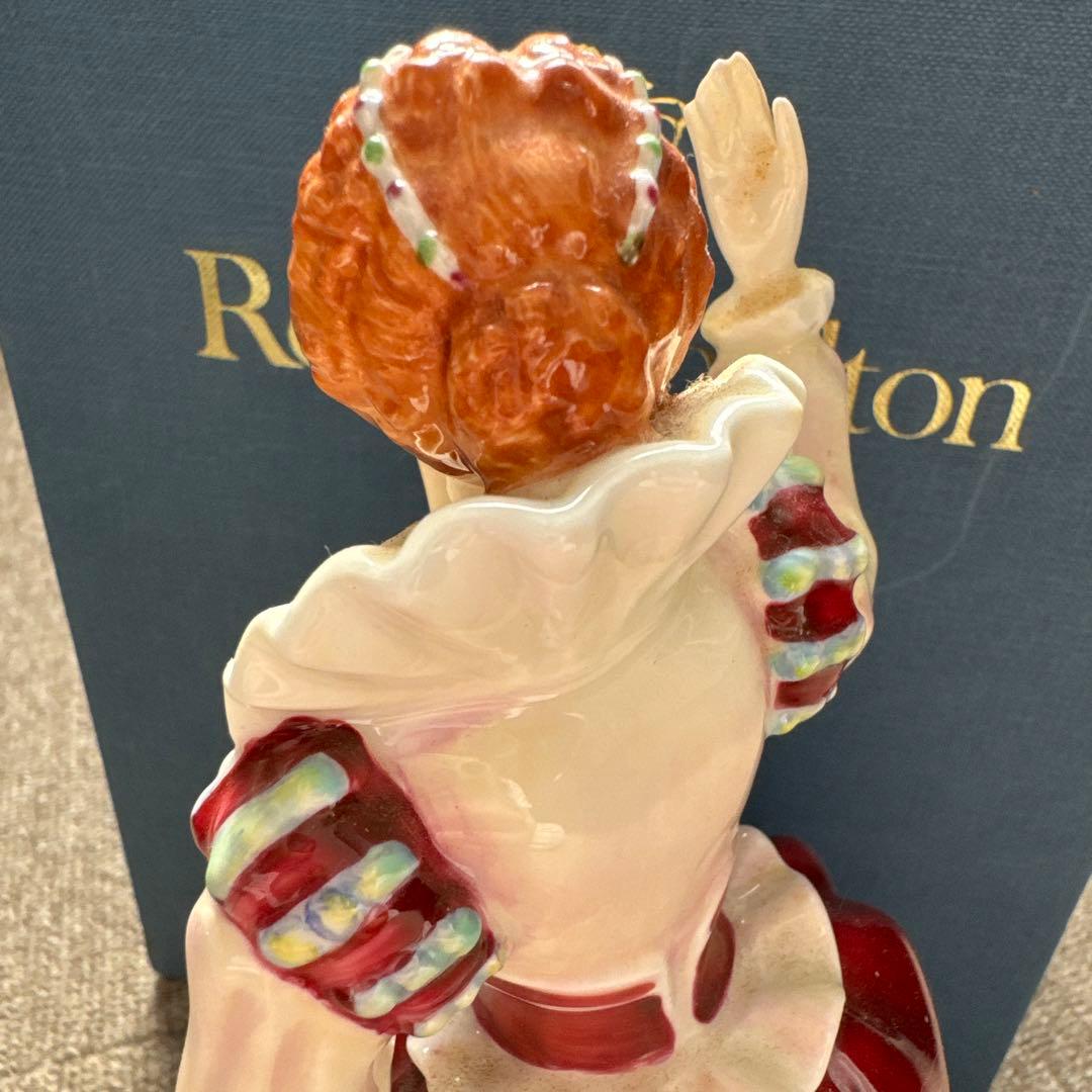 ロイヤルドルトン エリザベス 限定品   HN3099