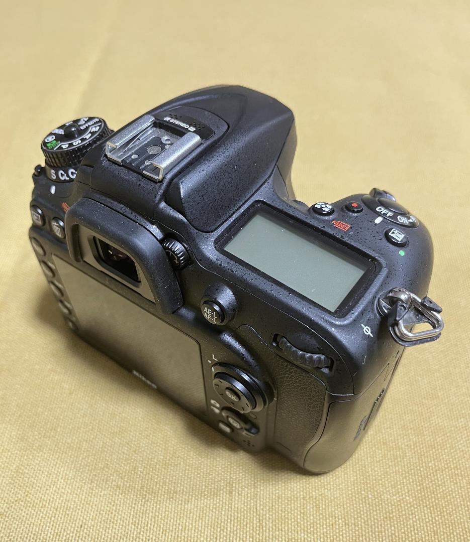 Nikon D7200 デジタル一眼レフカメラ 本体　予備バッテリー付き
