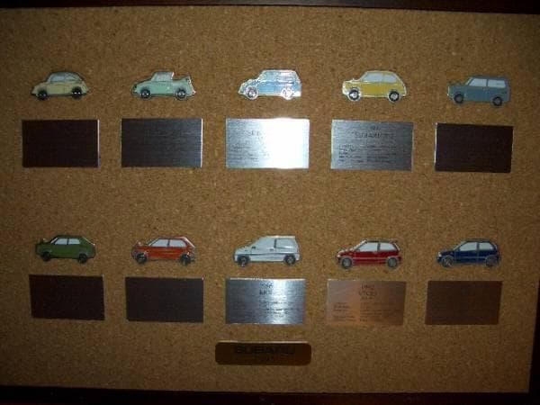 スバル　ピンバッチ　コレクション　木製ケース　非売品　希少品