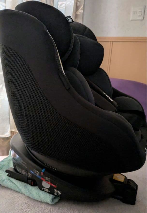 ★本日限定値下げ　KATOJIジョイー アーク360 チャイルドシート