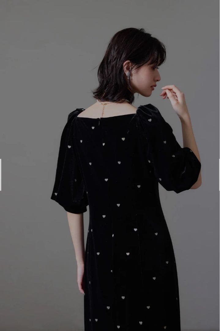 【新品タグ付き】スイートハートベロアドレス 試着のみ Lサイズ ブラック