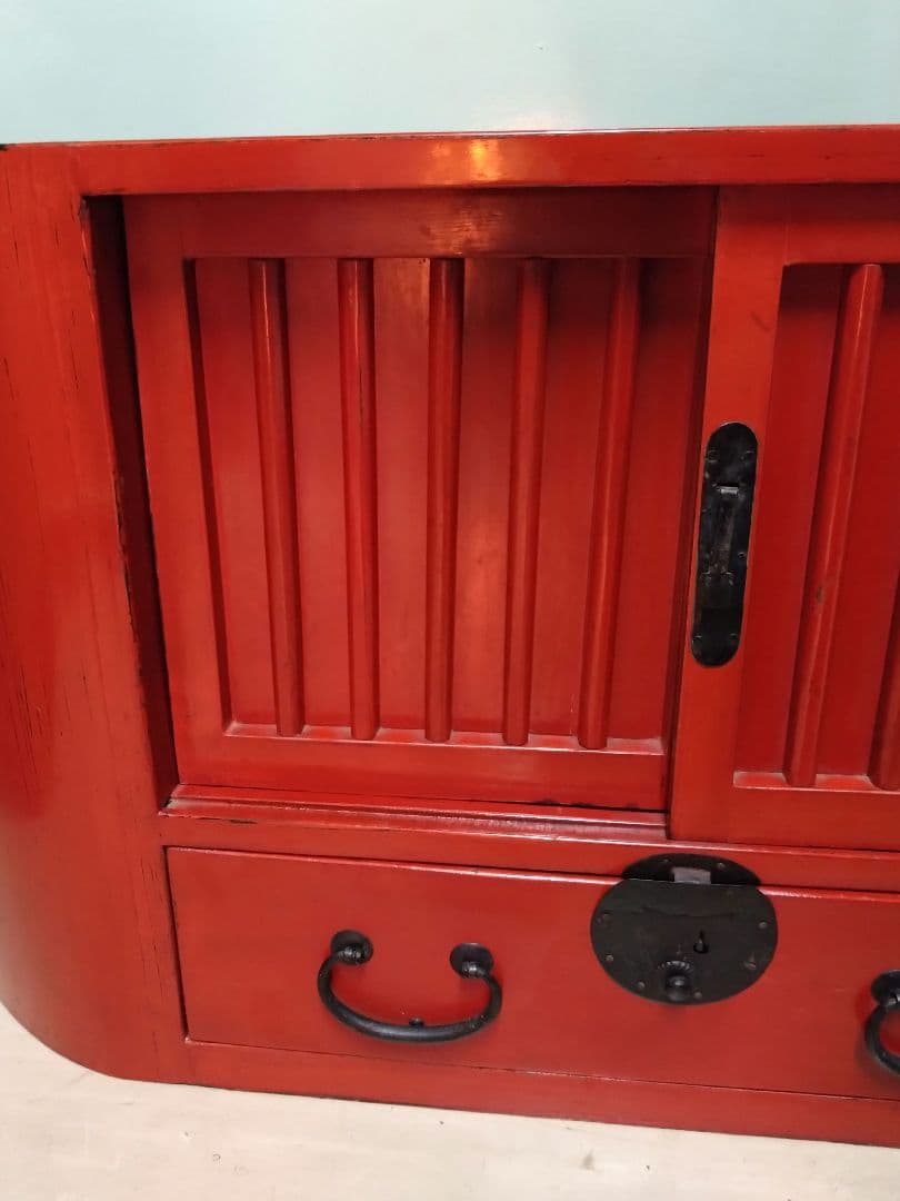 赤い漆塗りの楕円形のローキャビネット　和モダン　神奈川県座間市での引き渡し可