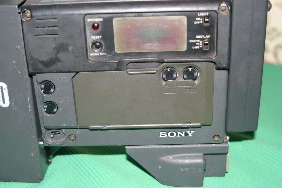 ソニーDVCAM　DSR-1とサンドレックVA-10ポータブル化ジャンク品