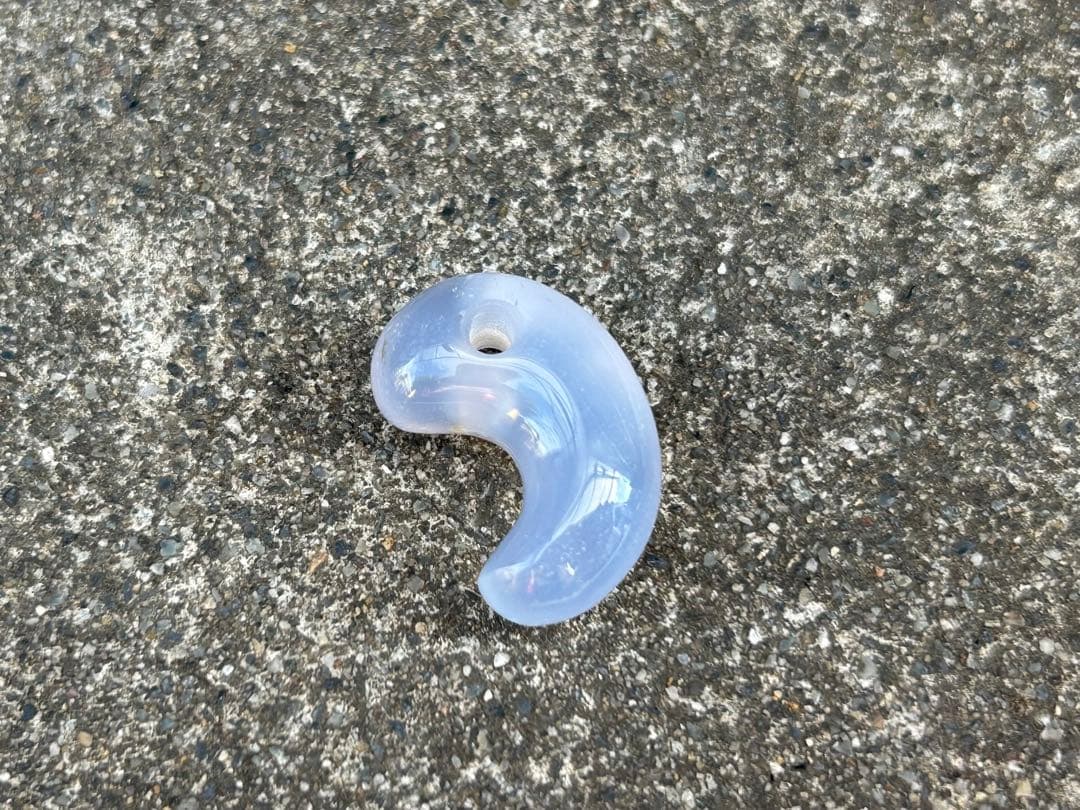 青森産　青メノウ勾玉　錦石