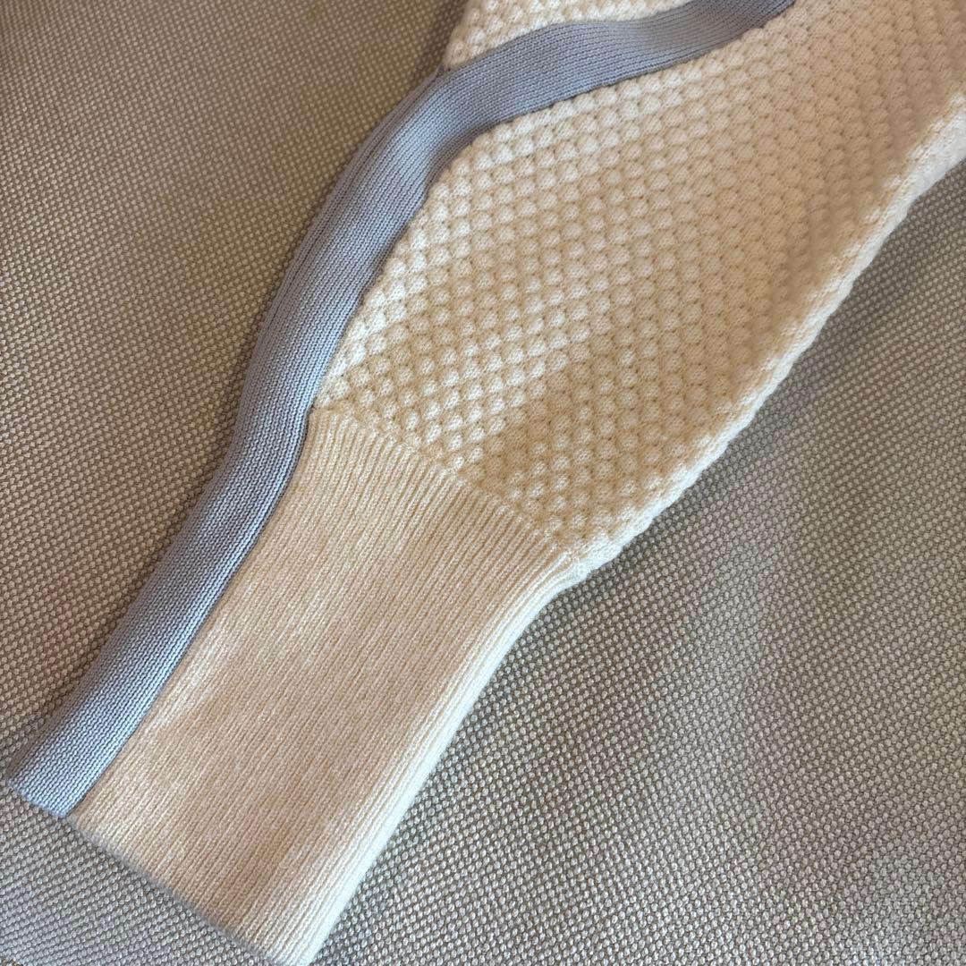 マーク＆ロナ　オフホワイトセーター　美品‼️