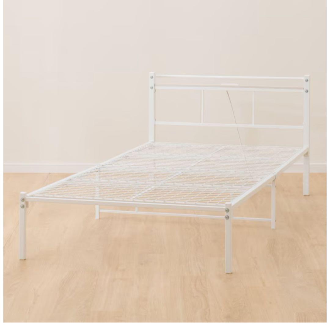 ニトリ　シングルパイプベッド バジーナC-STN WH コンセント付き