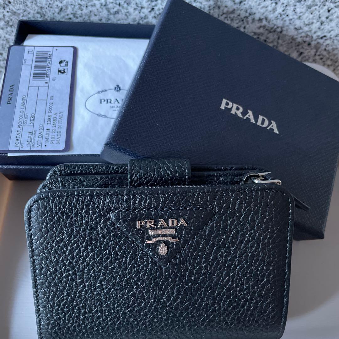プラダ二つ折り財布VITELLODAINO小銭入付