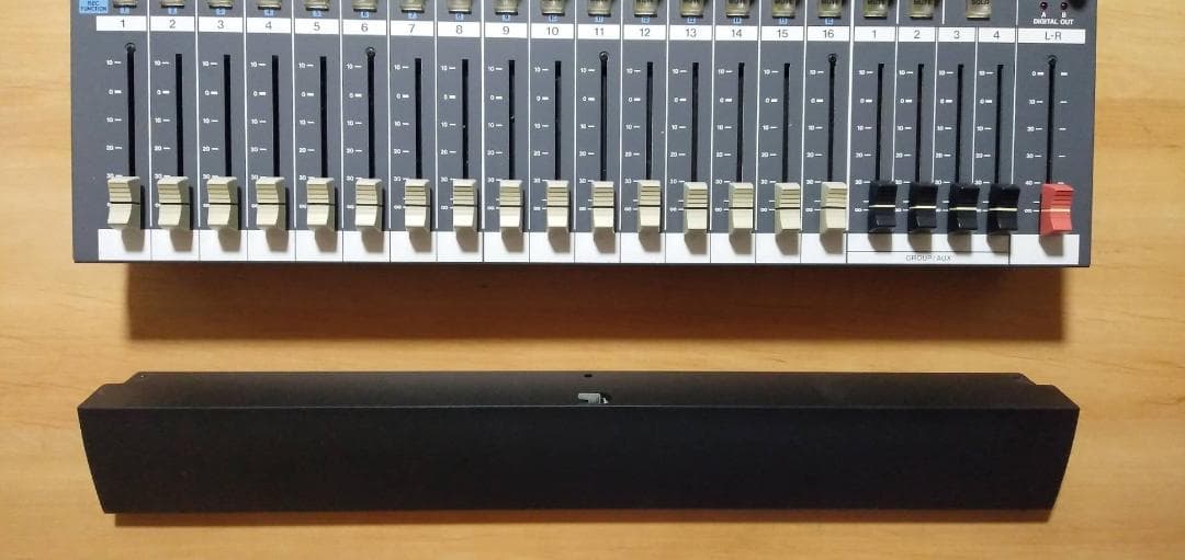 TASCAM【TM-D1000】デジタルミキサー【美品】