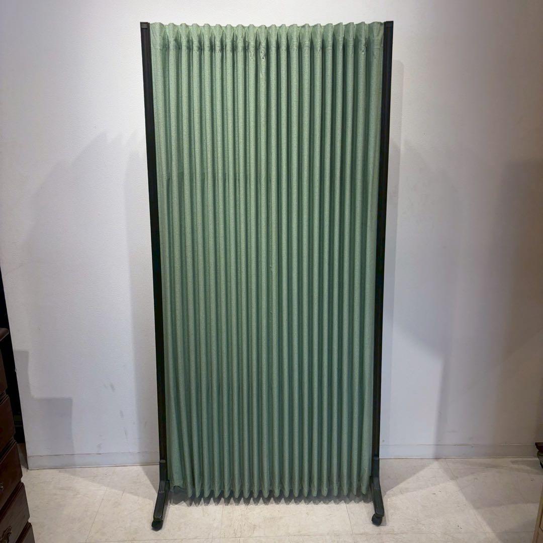 パーテーション　キャスター付き　緑　オフィス　事務所　待合室