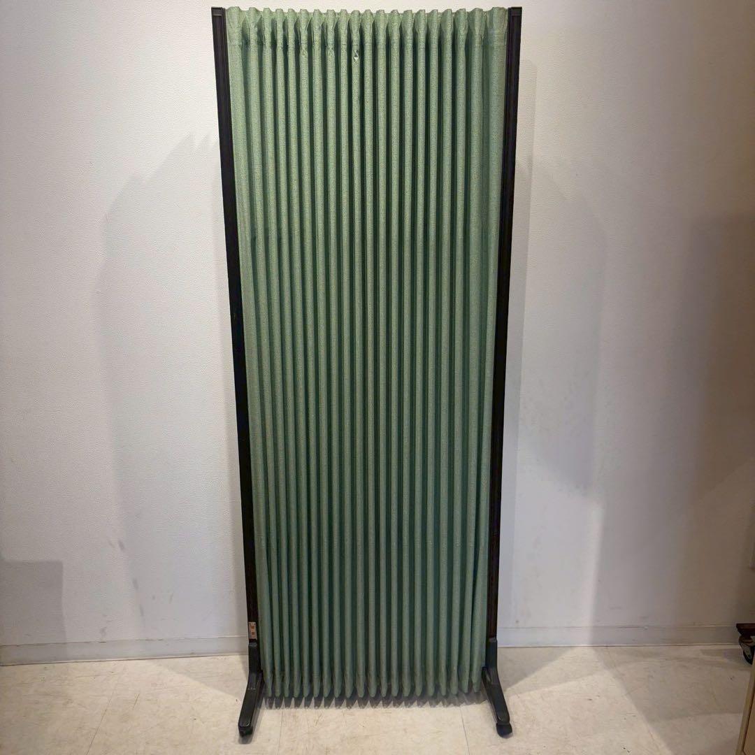 パーテーション　キャスター付き　緑　オフィス　事務所　待合室