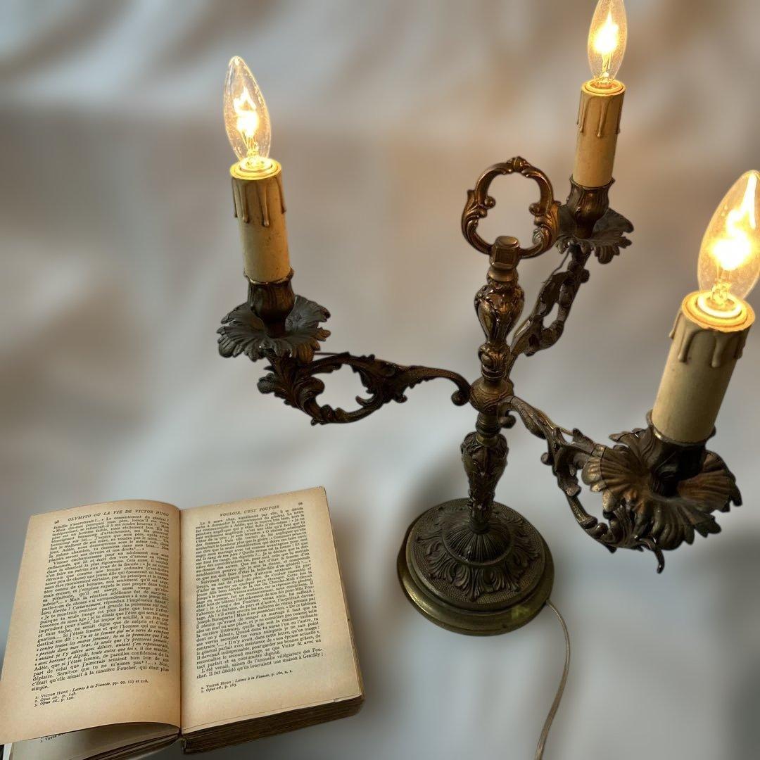 フランスアンティーク　3灯テーブルランプ