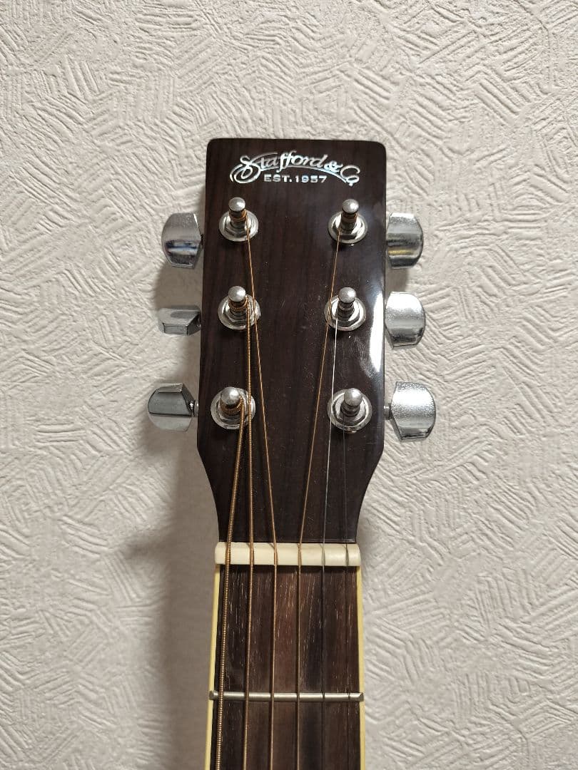 【送料込】美品　スタッフォード