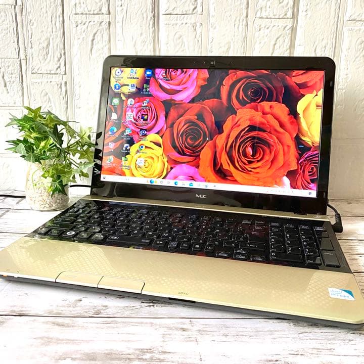 新品SSD搭載❗️webカメラ付き⭐️人気カラ-ゴ-ルド⭐️ノ-トパソコン⭐️NEC