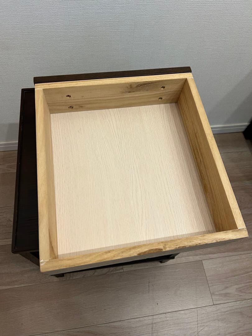 a.flat サイドテーブル