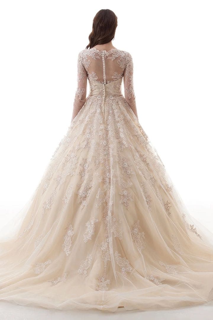 アイボリー　刺繍入り 長袖ウェディングドレス　フォトウェディング