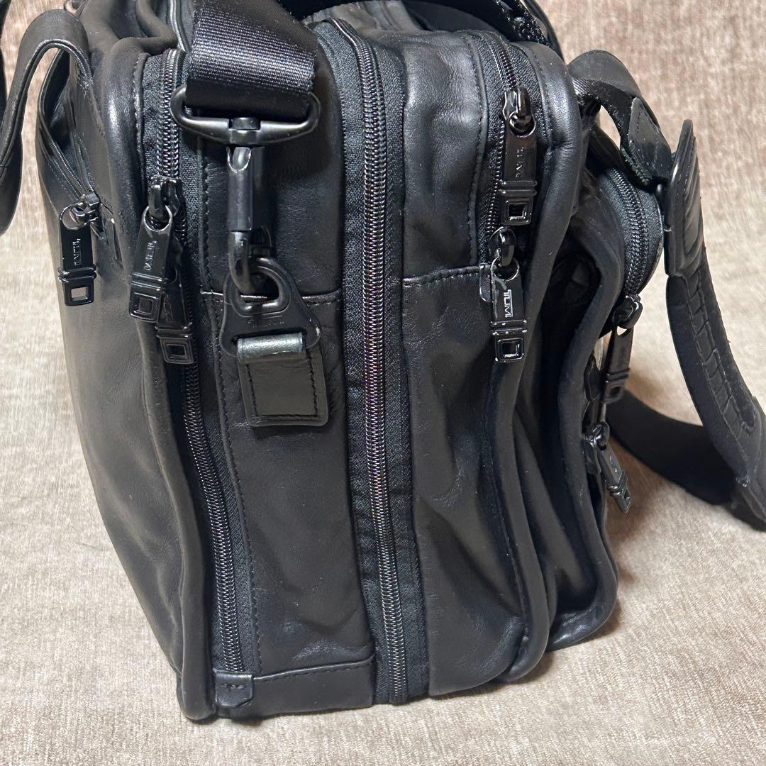 美品　TUMI ALPHA エクスパンダブル ナッパレザー　96141DH