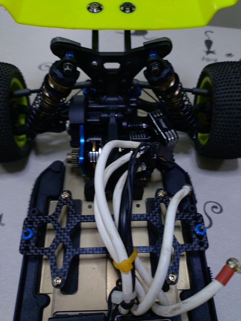 ASSOCIATED/アソシエイテッド B6.4Dダート用　メカ付き