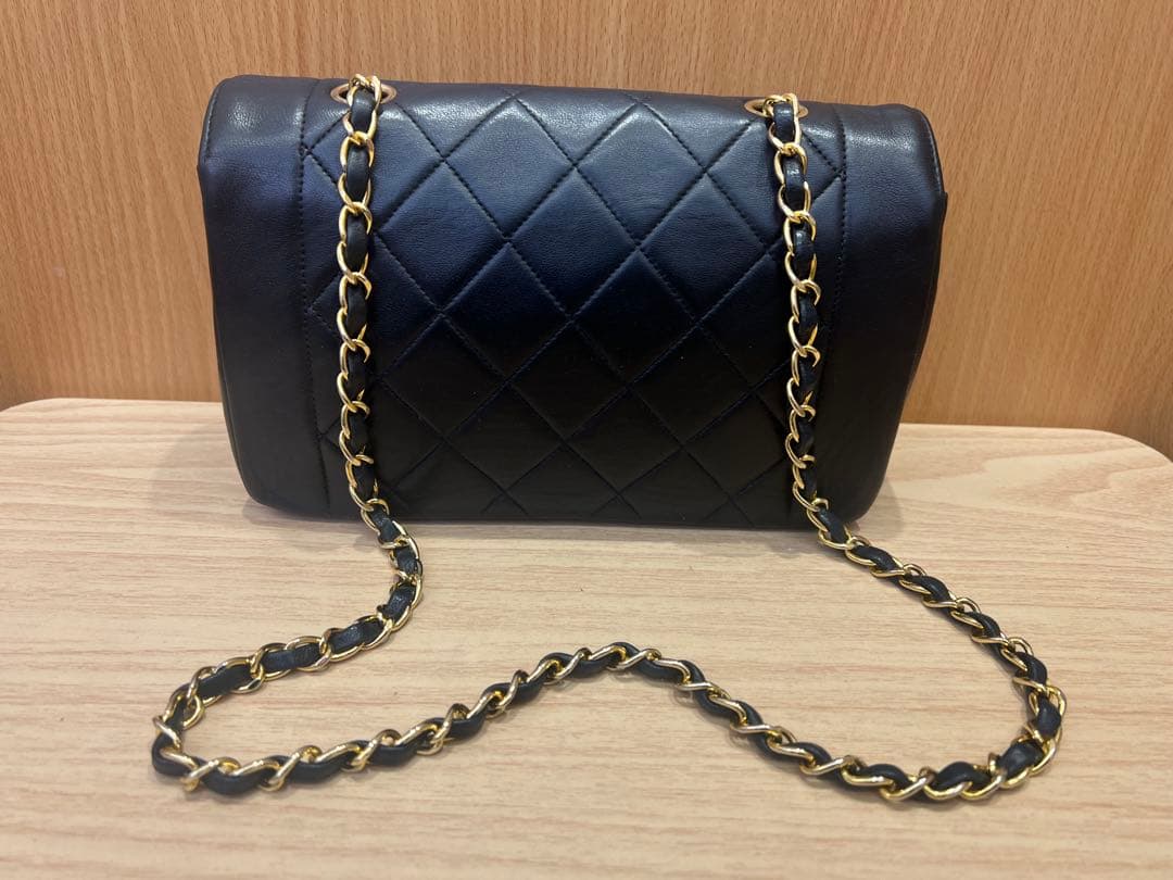 鑑定済CHANEL マトラッセ ラム チェーンショルダー ブラック ゴールド金具