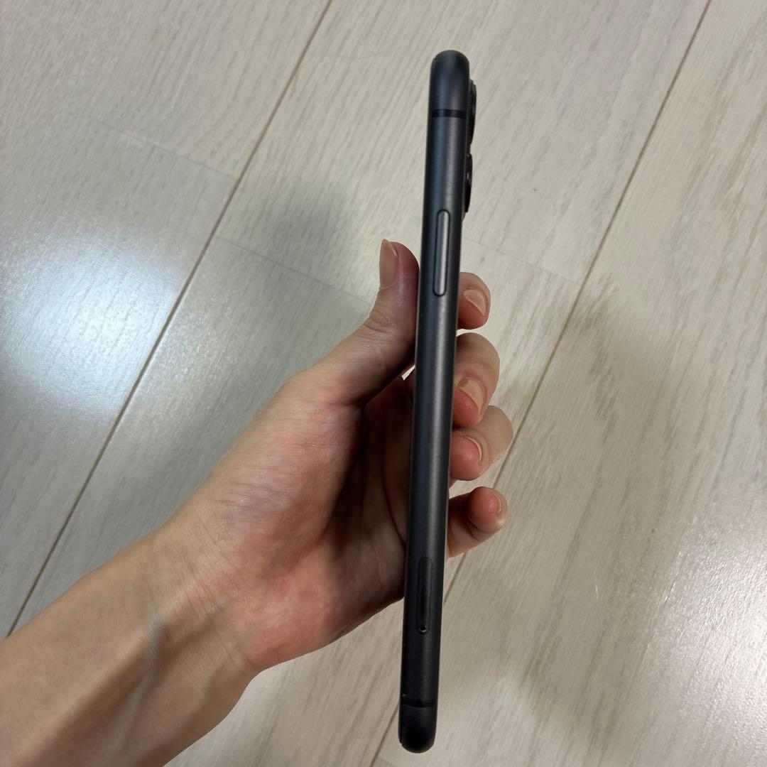 Apple iPhone 11 本体 ブラック64GB
