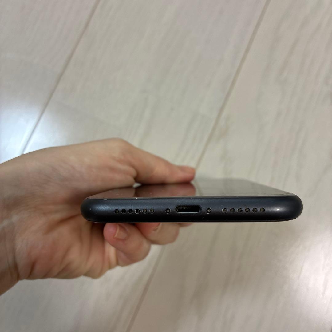 Apple iPhone 11 本体 ブラック64GB