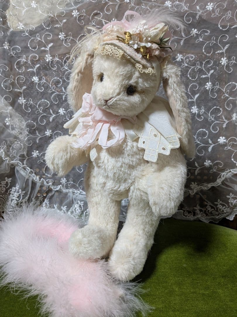 海外アーティスト垂れ耳ラビット