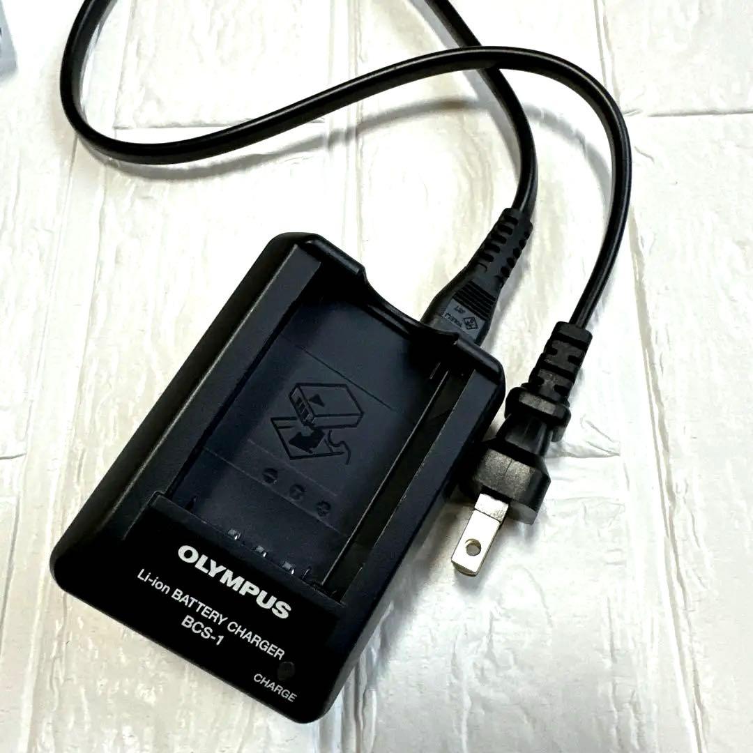 【レンズ３本・カメラはサービス】匿名送料無料　オリンパスPEN EP3