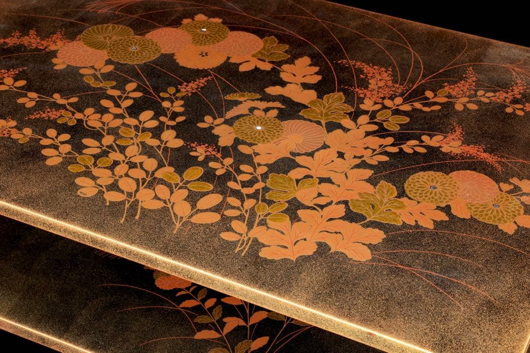 金蒔絵螺鈿黒漆 二段平卓 文机 花台 飾台 茶道具 木箱付 幅52.5㎝ 工芸品