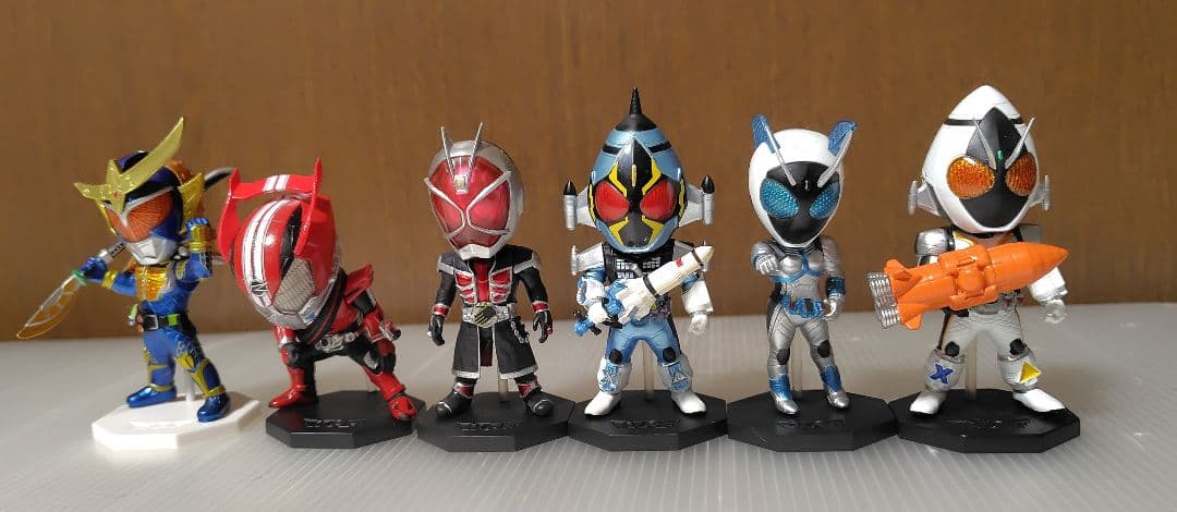 ワールドコレクタブルフィギュア　仮面ライダーセット