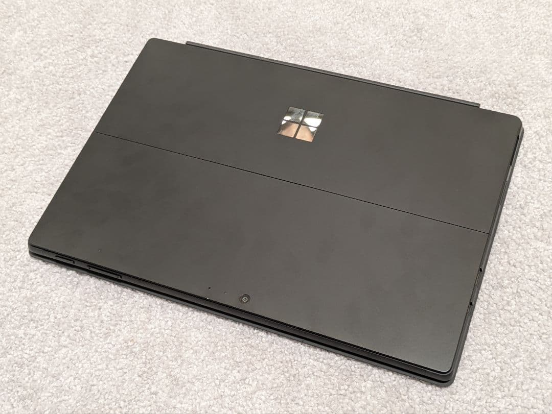 Surface Pro 6/i5/256GB/8GB　キーボードカバー付き