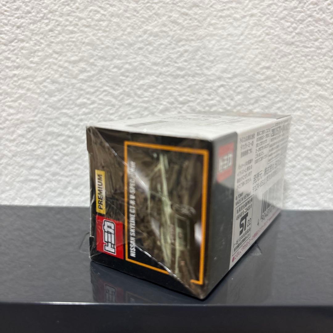 トミカ NISSAN SKYLINE GT-R V-SPEC II Nur