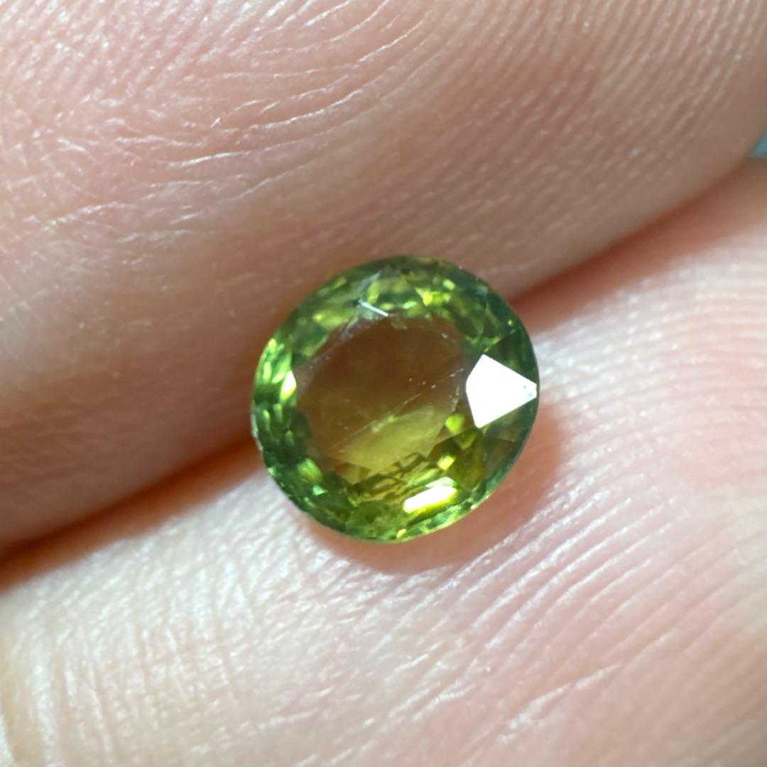 天然グリーンサファイア　0.840ct