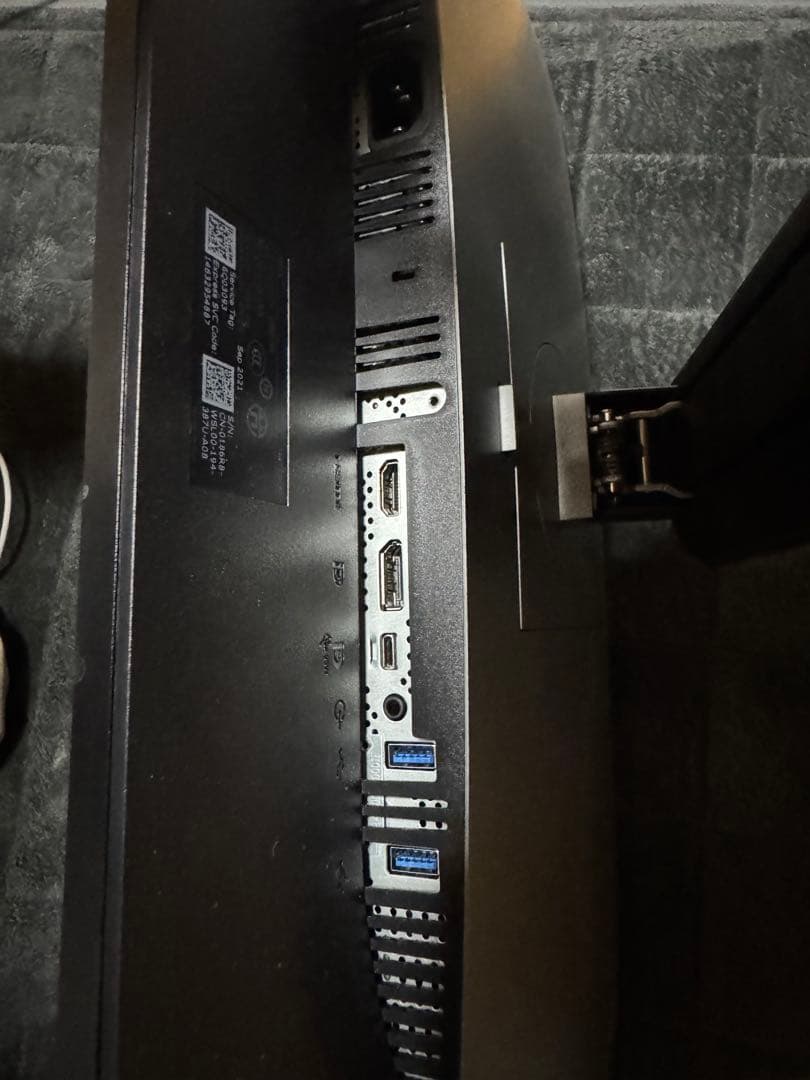 DELL 27インチ 4Kモニター U2720QM