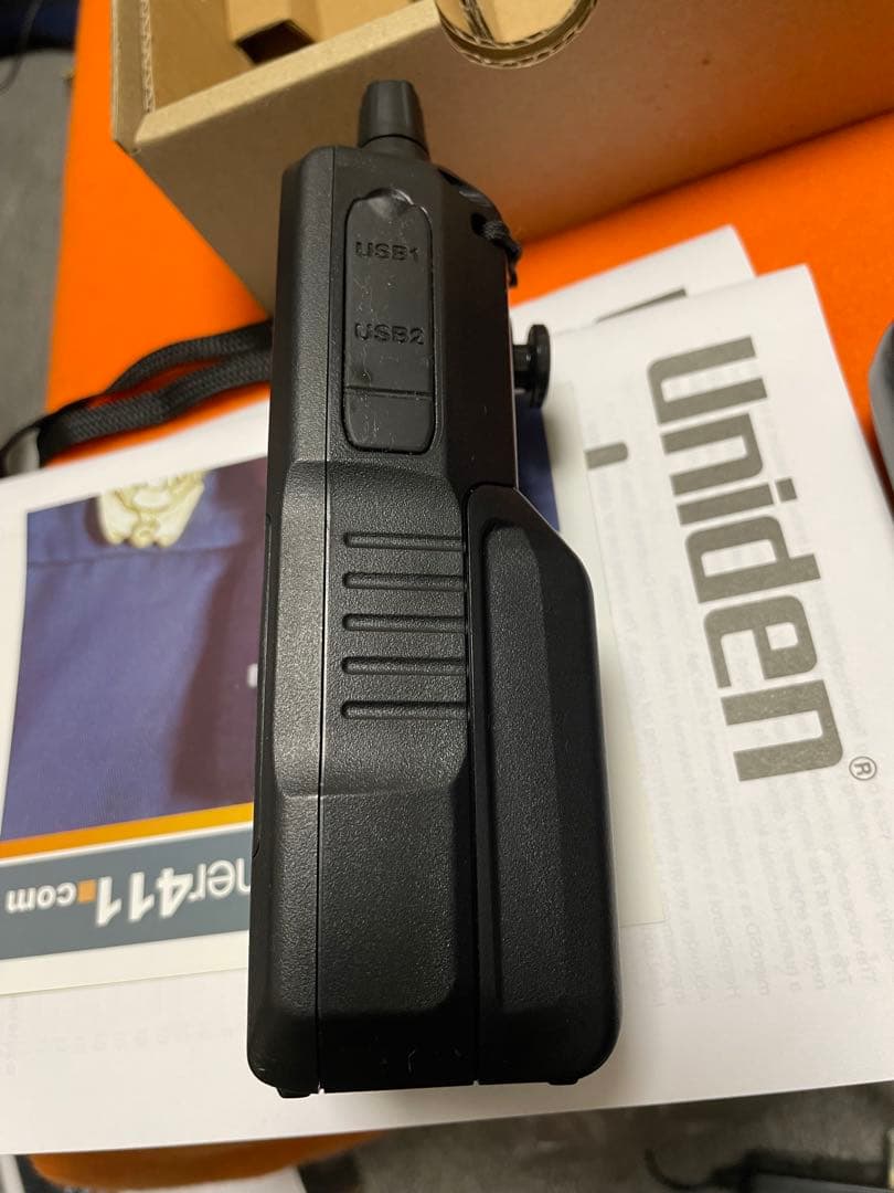 Uniden SDS100 True I/Q スキャナー