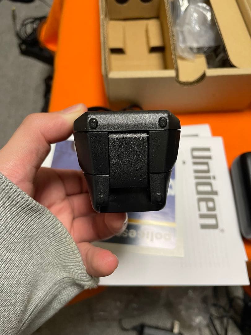 Uniden SDS100 True I/Q スキャナー