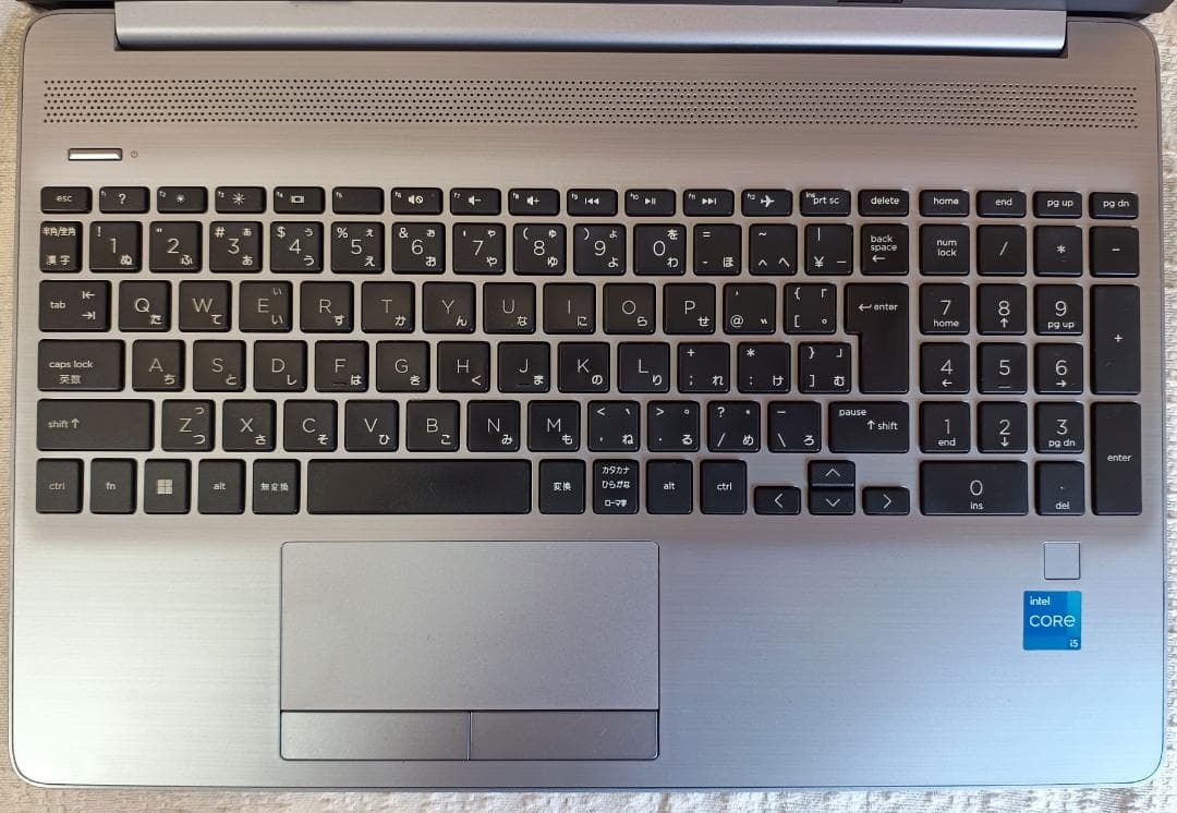 HP 250 G8 第11世代corei5搭載