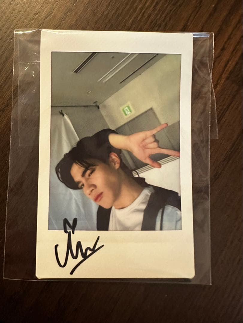 fourthくんgmmtv サイン入りチェキ