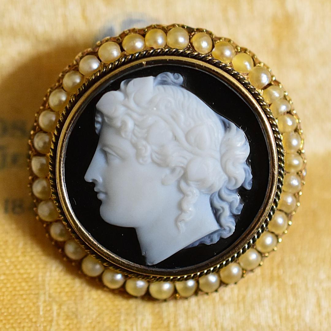 ヤシの木 アンティーク 18金刻印あり 非加熱黒瑪瑙のカメオブローチ