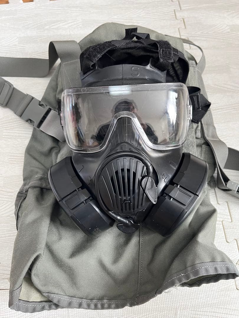 実物　M50ガスマスク　Sサイズ