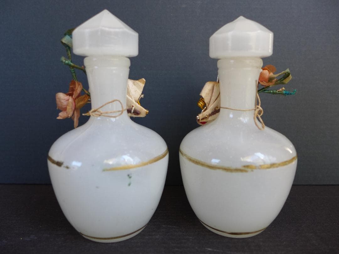 珍品　時代物　戦前　御雛様道具　白酒入れ徳利　乳白ガラス　2点一対　箱付　レトロ