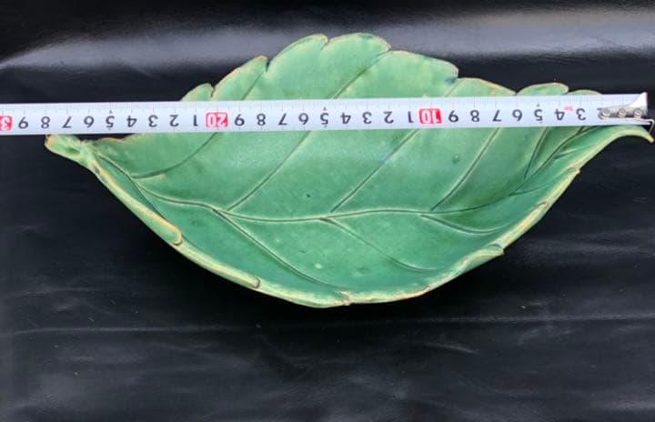 古美術品◼️蔵から大きな美しい葉っぱのお皿が出てきました、茶道具？