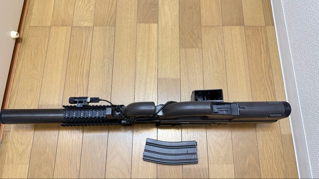 電動ガン P−90付き