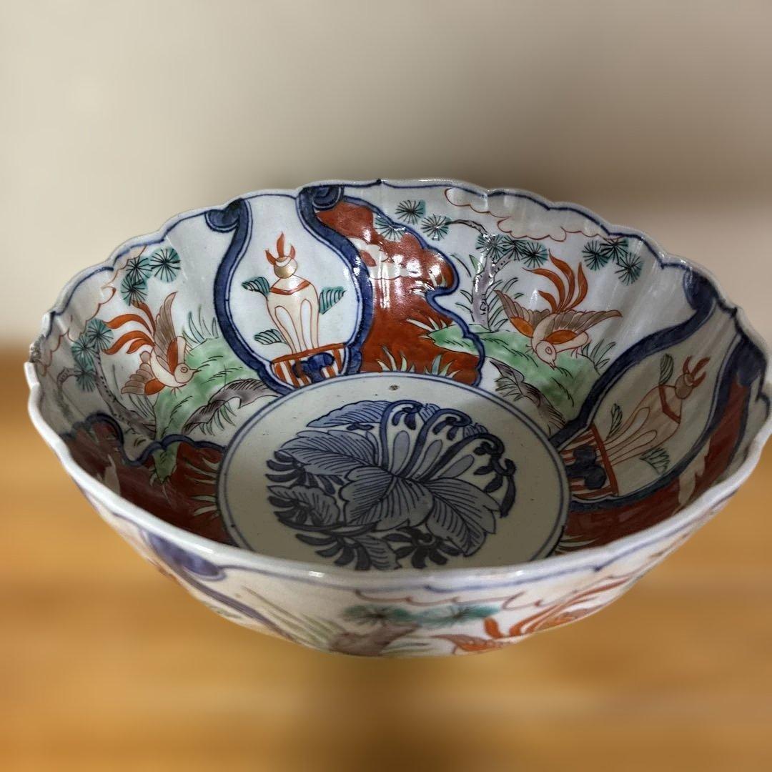 大鉢　色絵　輪花器　波型の青赤花模様菓子器