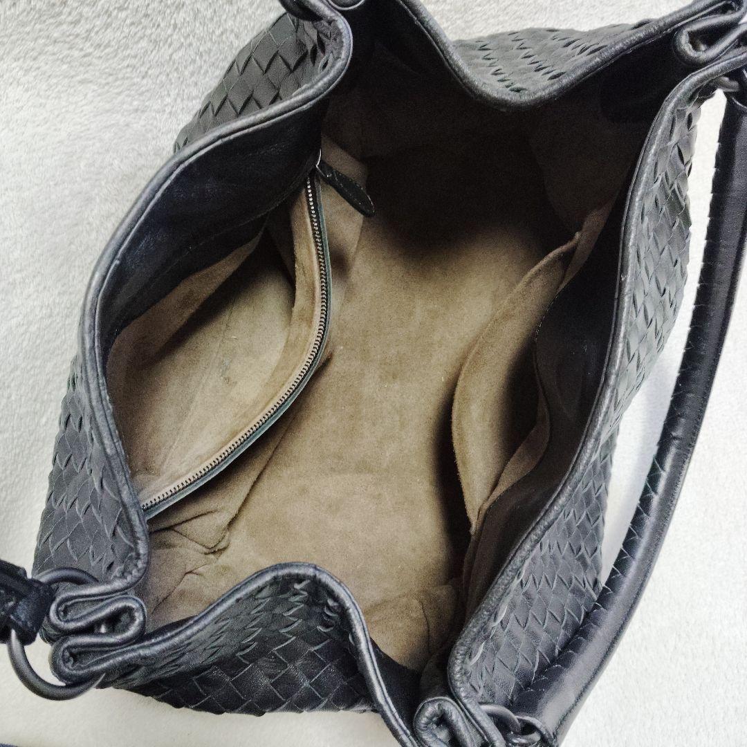 ボッテガヴェネタ　パラシュート　ワンショルダーバッグ　イントレチャート　ブラック