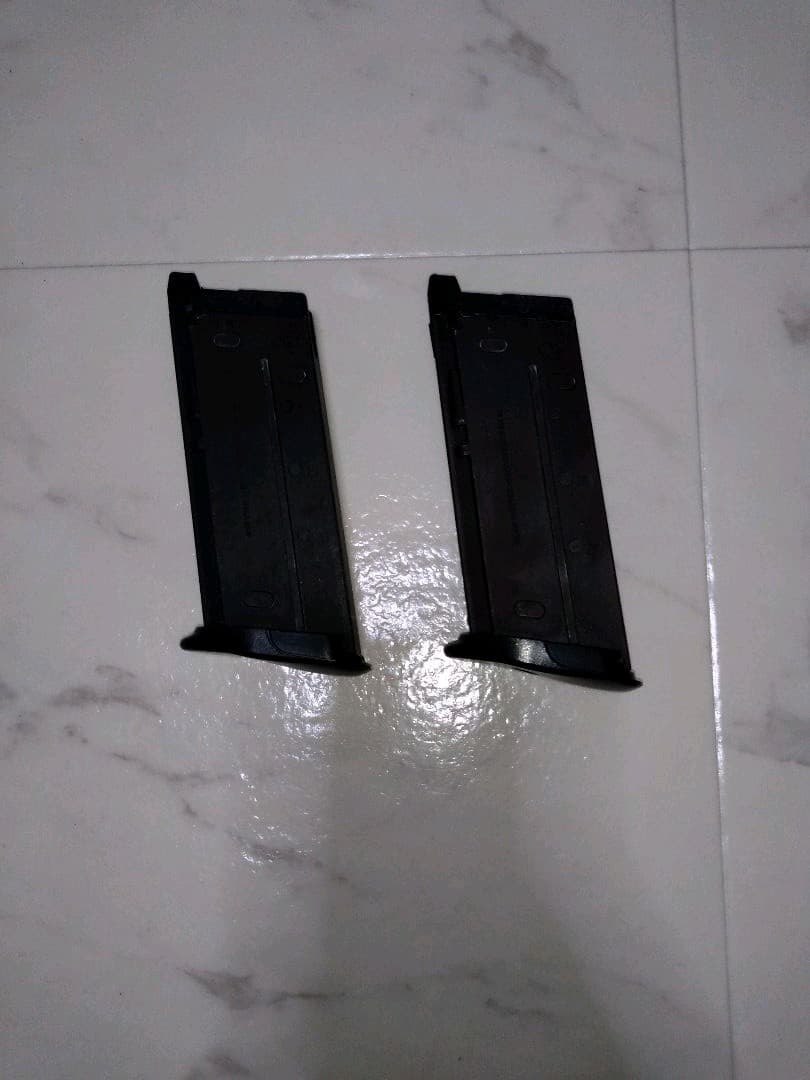 マルイ FN 5-7 ガスブローバック　エアガン　箱あり　付属品完備